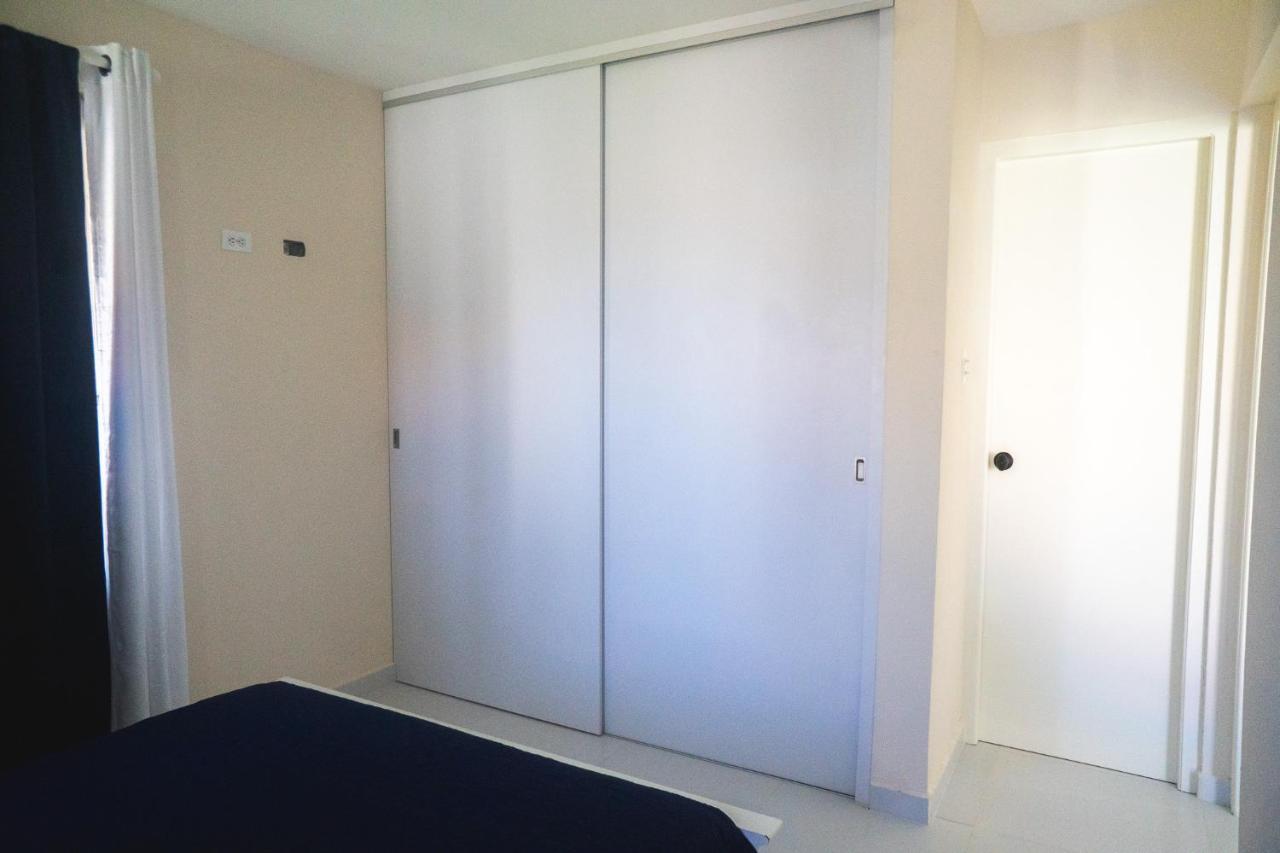 Pavia'S Centerpoint Oasis Apartment Oranjestad Ngoại thất bức ảnh